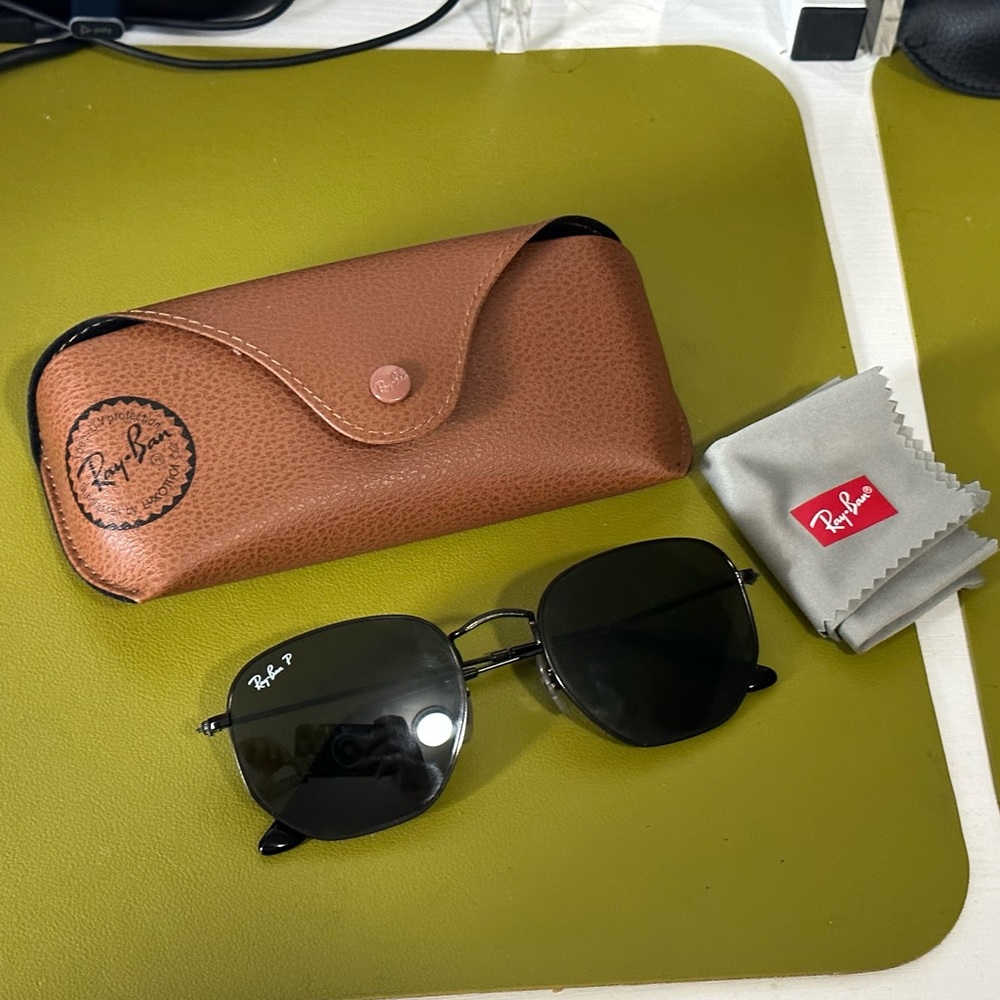 Ray-ban Hexagonal Flat Sunglasses